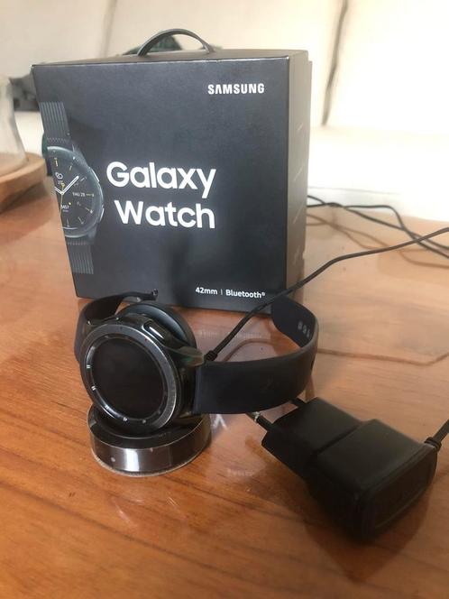 Galaxy watch 42 mm, Handtassen en Accessoires, Horloges | Heren, Zo goed als nieuw, Ophalen