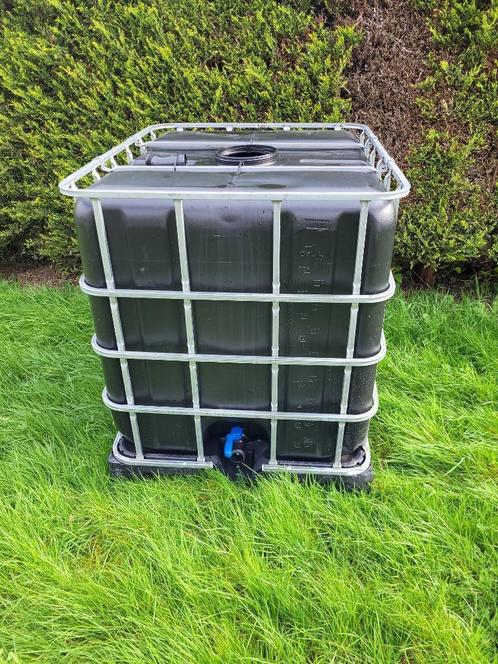 CUBI 1000L Zwart, Tuin en Terras, Regentonnen, Zo goed als nieuw, Kunststof, 150 liter of meer, Met kraantje, Ophalen of Verzenden