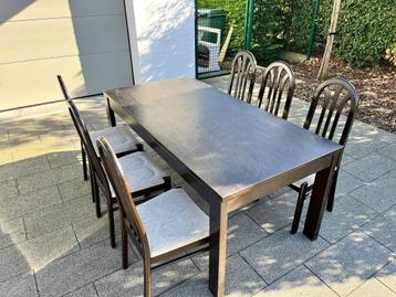 uitschuifbare eettafel met 6 stoelen beschikbaar voor biedingen