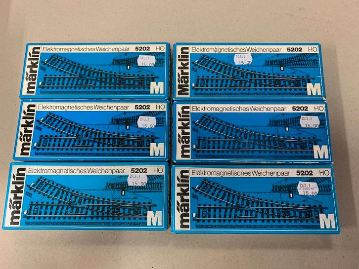 Märklin HO 5202 : 12 aiguillages voies métal, état neuf., Hobby en Vrije tijd, Modeltreinen | H0, Märklin, Ophalen of Verzenden