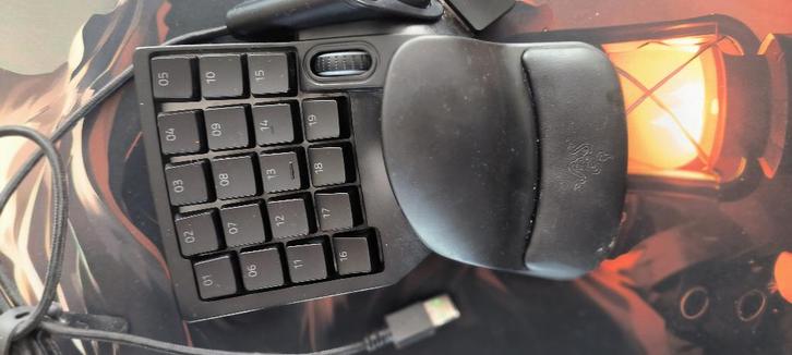 Razer Tartarus V2 Gaming Keypad, Computers en Software, Toetsenborden, Zo goed als nieuw, Overige indelingen, Bedraad, Ergonomisch