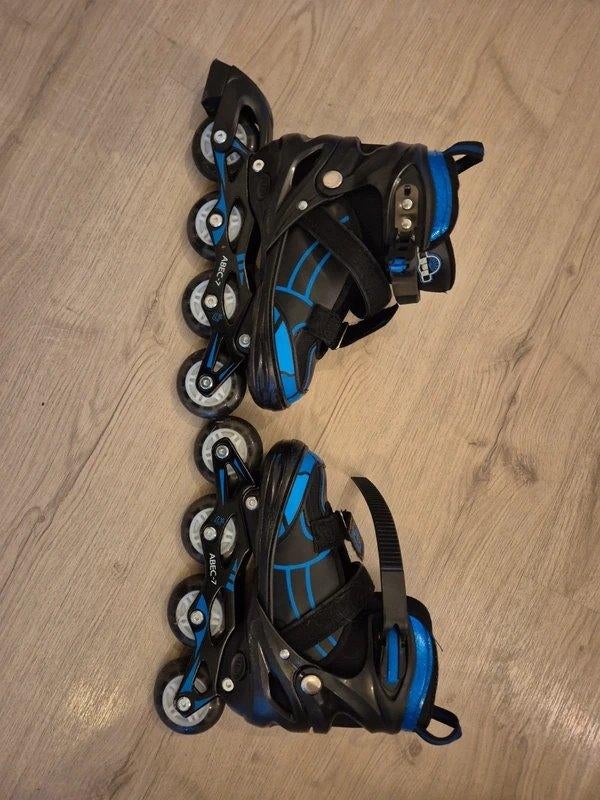 Roller inline avec roues lumineuses – Pointure 34–37, Sports & Fitness, Patins à roulettes alignées, Comme neuf, Rollers 4 roues en ligne