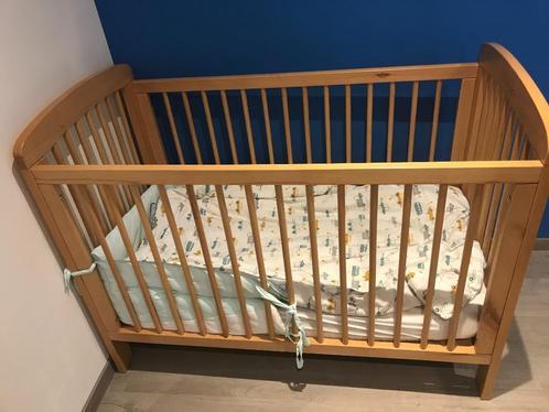 Babybed, Kinderen en Baby's, Kinderkamer | Bedden, Zo goed als nieuw, Minder dan 140 cm, Minder dan 70 cm, Ophalen