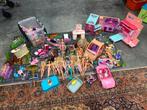 Barbie en poppen spulletjes - groot lot, Ophalen, Zo goed als nieuw, Barbie