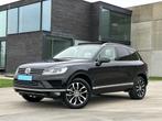 VW Touareg Business Automaat 3.0TDI V6 Full Option 4x4, Auto's, Automaat, 173 g/km, Euro 6, Zwart