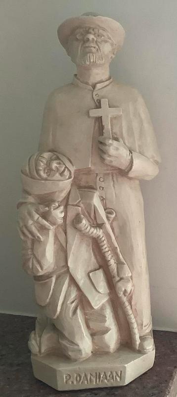 Sculpture du Père Damien par Claerhout