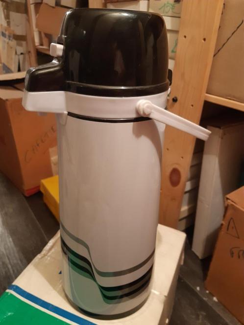 Thermos gris de table lignés, Huis en Inrichting, Keuken | Keukenbenodigdheden, Ophalen