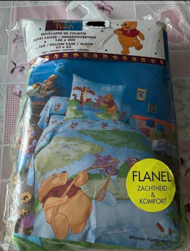 Dekbedovertrek flanel winnie the pooh (in verpakking)🌙💤🌙, Kinderen en Baby's, Kinderkamer | Beddengoed, Zo goed als nieuw, Dekbedovertrek
