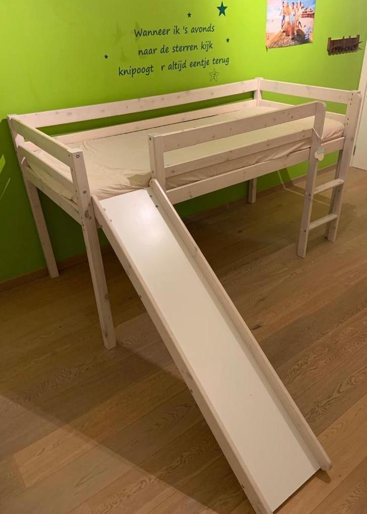 Lit mezzanine avec échelle et toboggan, Enfants & Bébés, Chambre d'enfant | Lits superposés & Lits mezzanines, Utilisé, Lit mi-hauteur mezzanine