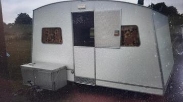 Rapido retro parel beschikbaar voor biedingen