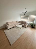 Zitbank inclusief tapijt en salontafel, Ophalen, Zo goed als nieuw, Tapijt