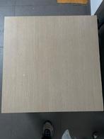 Table carrée en bois, Antiquités & Art, Antiquités | Meubles | Tables, Enlèvement ou Envoi