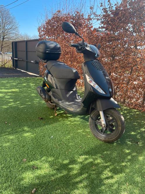 Piaggio zip b-klasse 2017 4t, Fietsen en Brommers, Scooters | Piaggio, Zip, Klasse B (45 km/u), Benzine, Ophalen