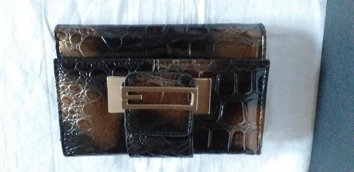 Briljante bruine portemonnee, Handtassen en Accessoires, Portemonnees, Nieuw, Overige merken, Bruin, Met knipsluiting, Ophalen of Verzenden