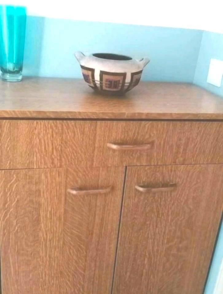 Armoire top Joli meuble bois 1 tiroir vintage chambre hall, Enfants & Bébés, Chambre d'enfant | Chambres d'enfant complètes, Utilisé