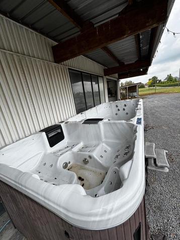 Zwemspa combi met jacuzzi  beschikbaar voor biedingen