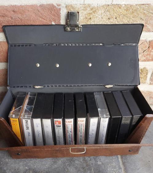 Mallette de rangement pour cassettes vintage - années 1970/8, CD & DVD, Cassettes audio, Utilisé, Pré-enregistrées, 2 à 25 cassettes audio