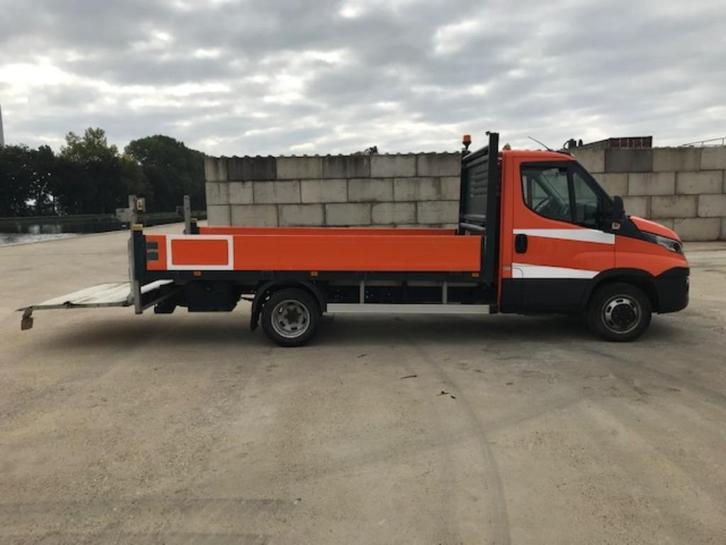 Iveco Daily  3500kg  Euro 6c   Airco  Laadklep  Trekhaak, Auto's, Bestelwagens en Lichte vracht, Bedrijf, Te koop, Airconditioning