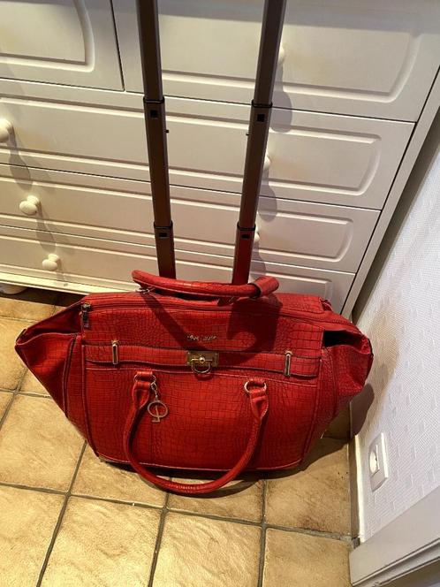 Trolley voor pedicure - schoonheidsspecialisten, Handtassen en Accessoires, Beautycases, Zo goed als nieuw, Softcase, Rood, Ophalen of Verzenden