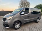 Renault trafic  1.6 dci 115 pk met 9 placen heel goed staat, Auto's, Euro 5, Bedrijf, 5 deurs, Zilver of Grijs