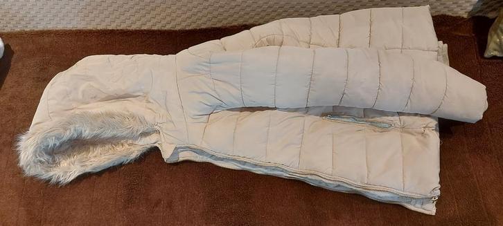 Lekkere warme winterjas + muts, Kleding | Dames, Jassen | Winter, Zo goed als nieuw, Beige, Ophalen of Verzenden