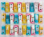 Lot de 30 Flacons / Tubes pour visage gommage et hydratent 9, Ophalen, Nieuw, Gehele gezicht, Verzorging