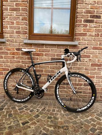 Trek domane disponible aux enchères