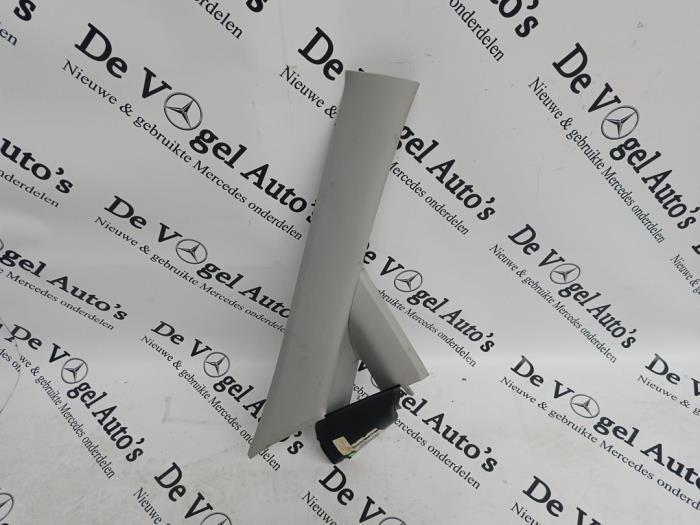 A-stijl Afdekkap rechts van een Mercedes Vito, Auto-onderdelen, Interieur en Bekleding, Mercedes-Benz, Gebruikt, 3 maanden garantie