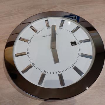 Design wandklok  beschikbaar voor biedingen