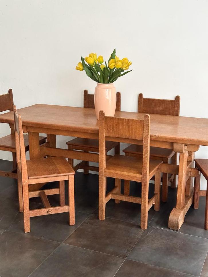 Grande table brutaliste en chêne massif et ses 6 chaises, Maison & Meubles, Salles à manger complètes, Comme neuf, 4 à 6 chaises