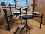 Roland Digitaal drumstel + drumstokken + pedaal + kruk, Muziek en Instrumenten, Drumstellen en Slagwerk, Ophalen, Zo goed als nieuw