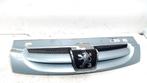 GRILLE Peugeot Partner Combispace (01-1996/12-2015), Gebruikt, Peugeot