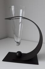 Vase design avec support, Maison & Meubles, Noir, Utilisé, Moins de 50 cm, Enlèvement ou Envoi