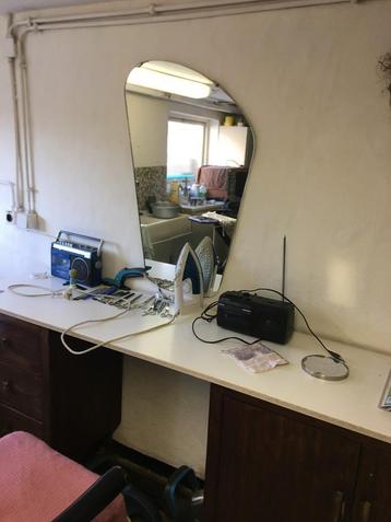 meubilair kappersalon vintage beschikbaar voor biedingen