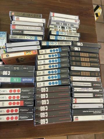 Oude cassettebandjes ( 63 cassettes ) beschikbaar voor biedingen
