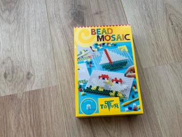 Bead mosaic beschikbaar voor biedingen