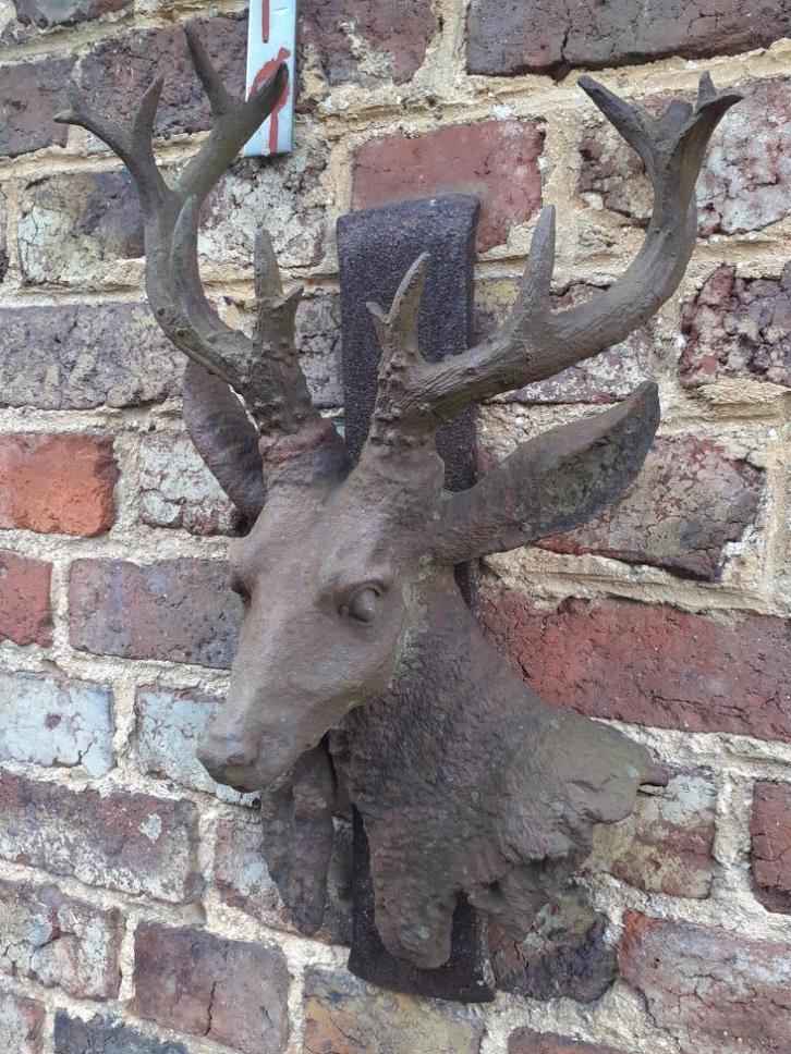 PRACHTIGE GIETIJZEREN HERTENKOP OM OP TE HANGEN, Tuin en Terras, Tuinwanddecoratie, Gebruikt, Ophalen of Verzenden