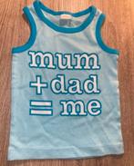 T-shirtje: mum + dad = me - maat 68., Enfants & Bébés, Vêtements de bébé | Taille 68, Enlèvement ou Envoi, Comme neuf