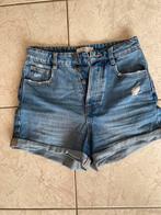 Jeansshort van Stradivarius, Kleding | Dames, Spijkerbroeken en Jeans, Ophalen of Verzenden, Zo goed als nieuw, Blauw