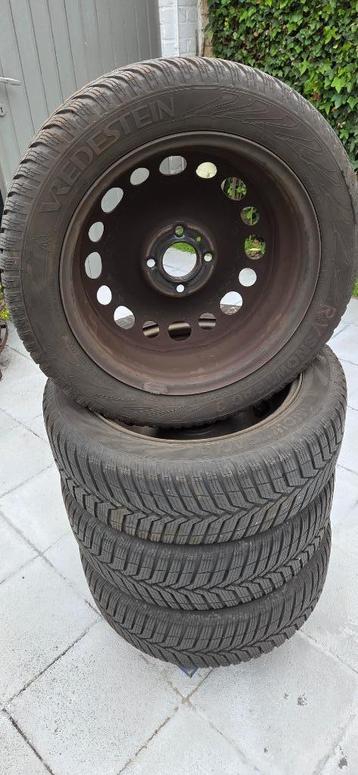 Winterbanden op velg * Vredestein * 195/55 R 16 beschikbaar voor biedingen