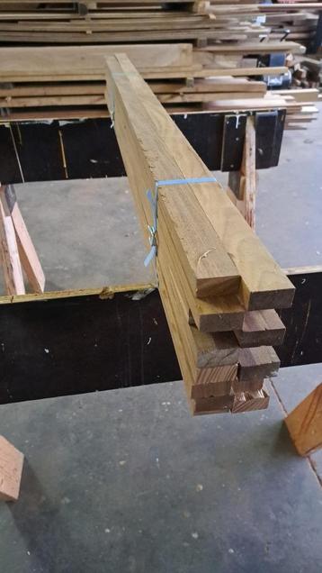 afrormosia latjes  beschikbaar voor biedingen