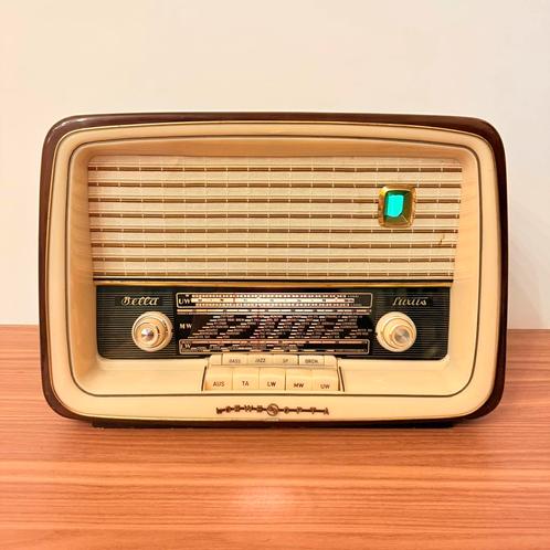 VINTAGE BUIZENRADIO LOEWE OPTA BELLA LUXUS 4713W 1959 MET FM, Antiek en Kunst, Antiek | Tv's en Audio, Verzenden