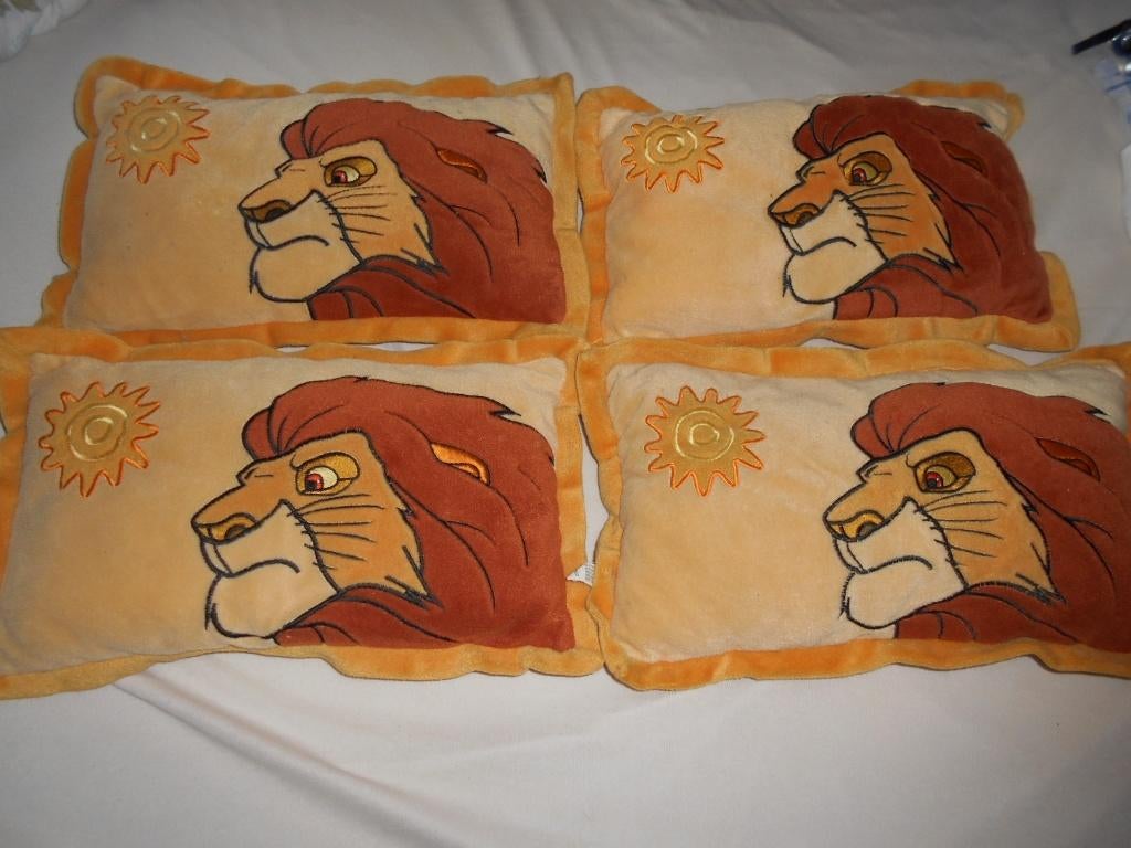 Vier comfortabele kussentjes leeuwenkoning, Ophalen, Leeuwenkoning of Jungle Boek, Zo goed als nieuw