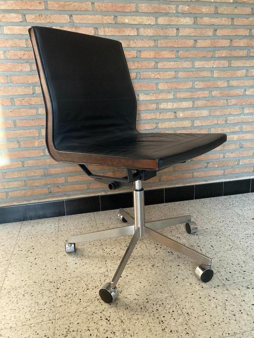 VVD Chair door Vincent Van Duysen, Antiek en Kunst, Antiek | Meubels | Stoelen en Sofa's, Ophalen