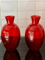 2 Prachtige rode vazen, Huis en Inrichting, Woonaccessoires | Vazen, Ophalen, Minder dan 50 cm, Rood, Glas