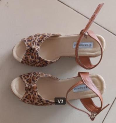 Chaussures compensées léopard 41 NEUF, Kleding | Dames, Schoenen, Nieuw, Espadrilles, Ophalen of Verzenden