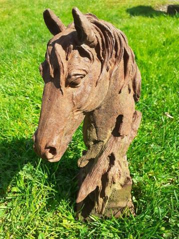 GEPATINEERD GIETIJZEREN PAARDENHOOFD  beschikbaar voor biedingen