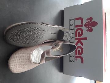 Schoenen beschikbaar voor biedingen