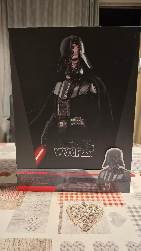 Darth Vader Deluxe (Hot Toys), Verzamelen, Star Wars, Gebruikt, Actiefiguurtje, Ophalen of Verzenden