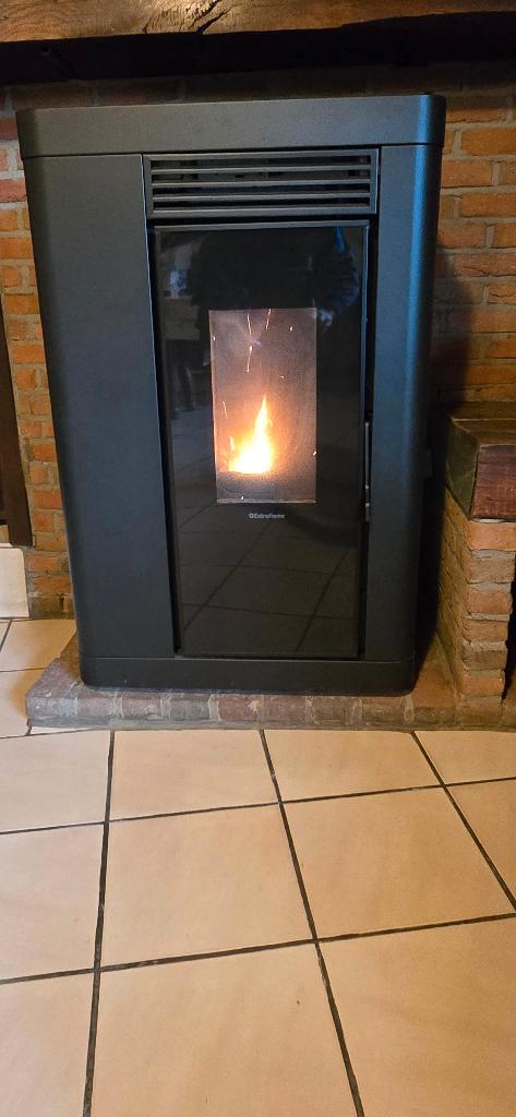 Pelletkachel, Doe-het-zelf en Bouw, Verwarming en Radiatoren, Nieuw, Kachel, 800 watt of meer, 80 cm of meer, Minder dan 60 cm